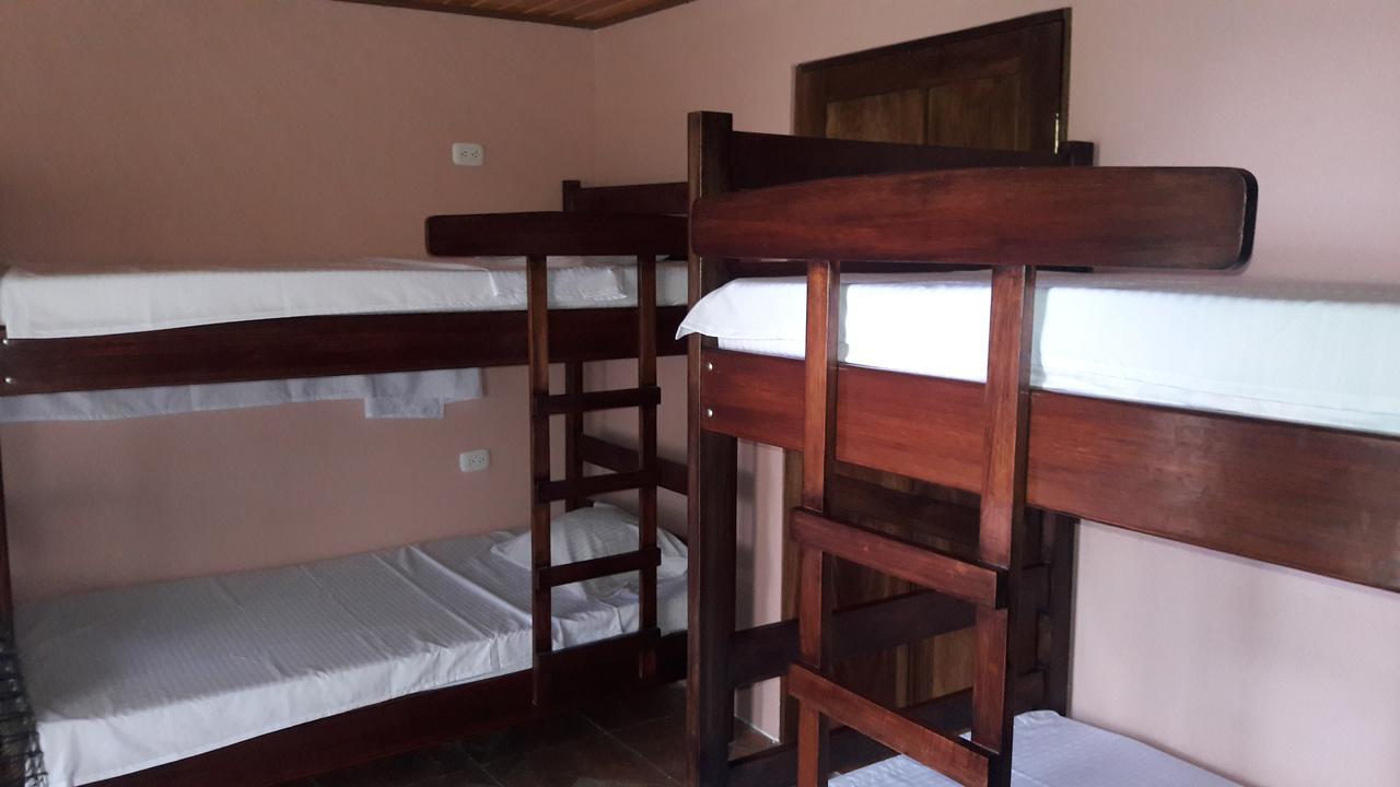 Hostal Y Cabinas Anita-And Rafting Tour! Siqurres Da Alegria エクステリア 写真